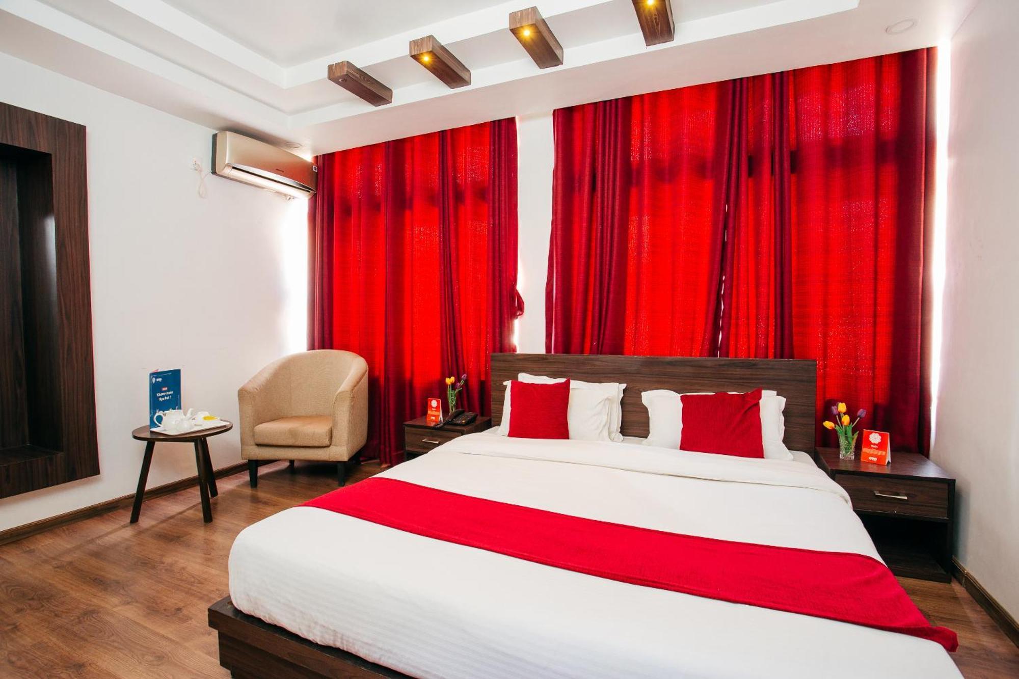 Oyo 11474 Gangaur Regency Boutique Hotel Kathmandu Bagian luar foto